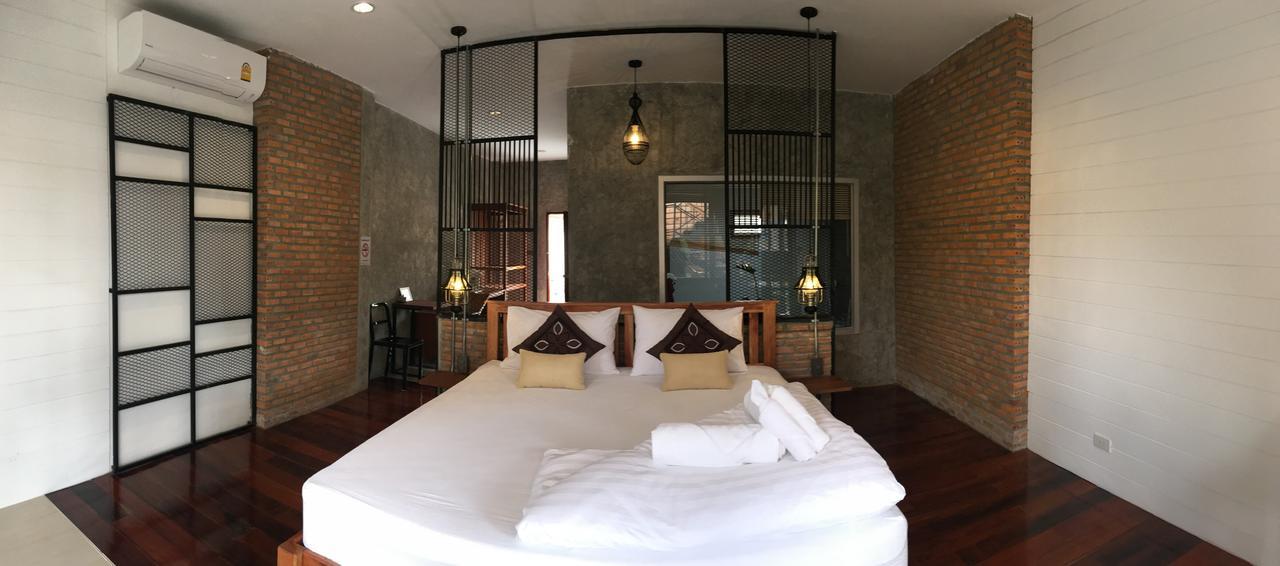 The Pud Dee Hotel Chiang Khan Exterior photo